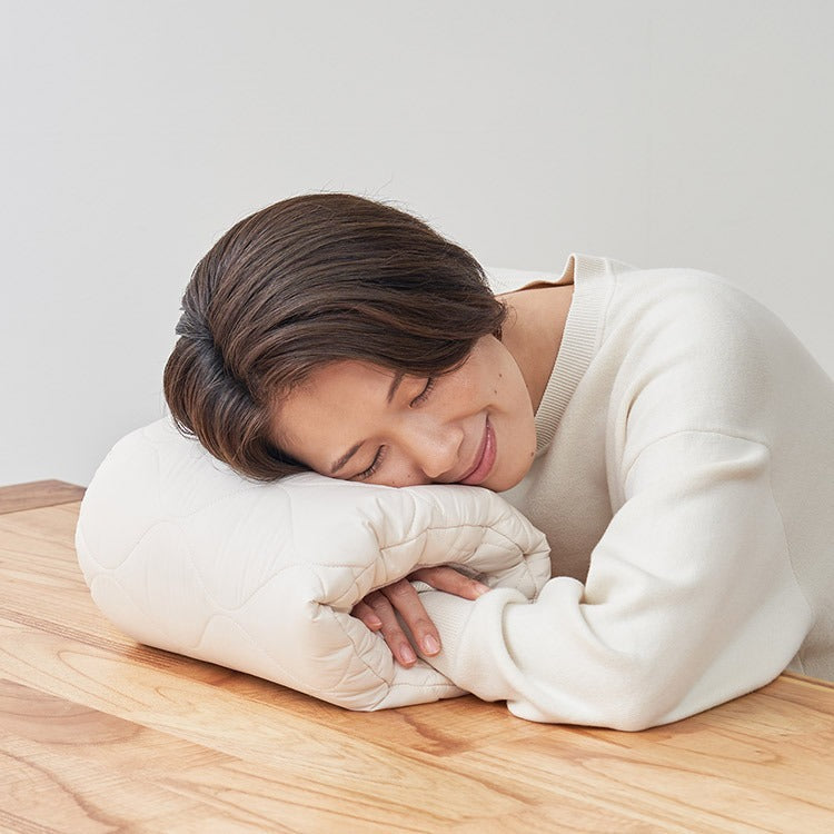 Life on Products LCAWA011 發熱臂枕 (預訂貨品，1月14日送出)