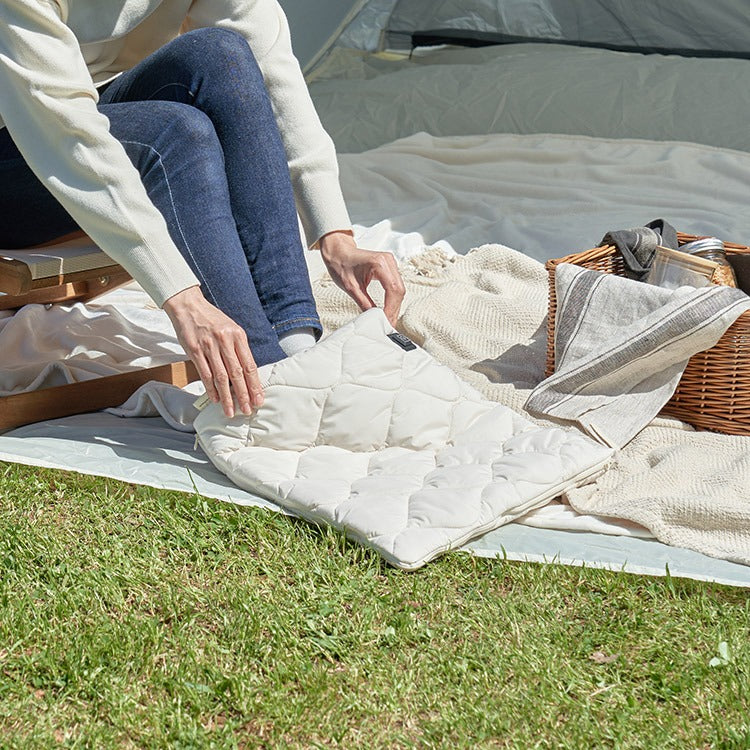 Life on Products LCAWA019 & LCAWA013兩用暖腳器(暖腳+迷你毛毯) (預訂貨品，1月14日送出)