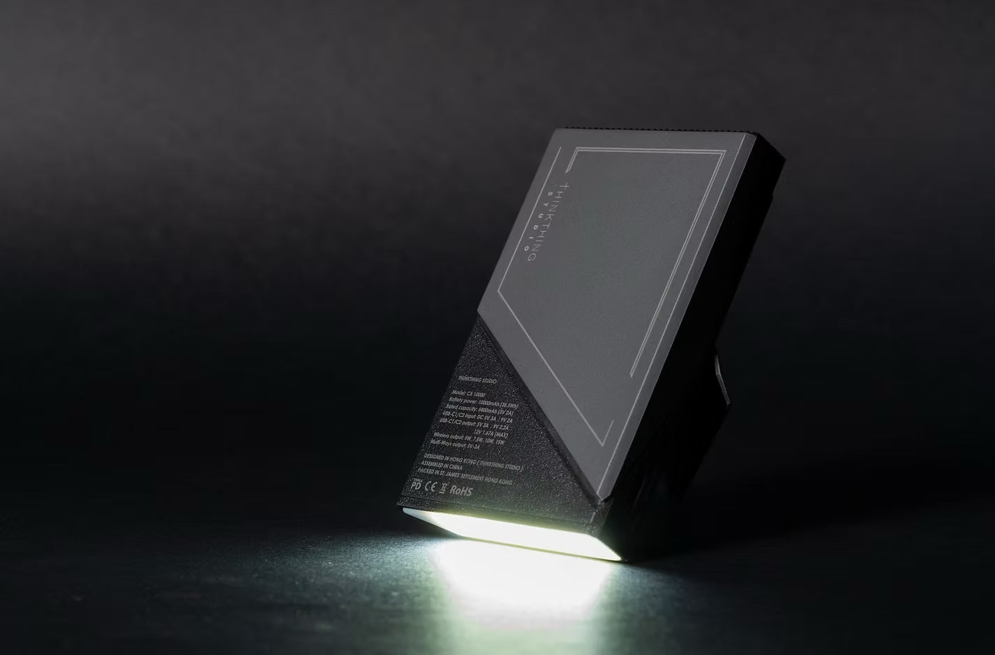 ThinkThing Cyberbank 行動電源